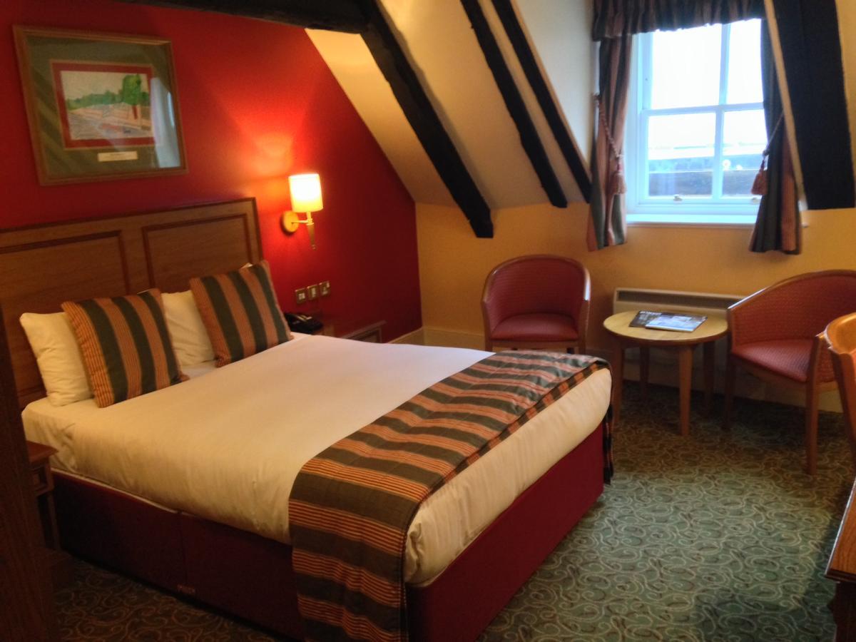 The Catherine Wheel Wetherspoon Hotel هنلي أون ثيمز المظهر الخارجي الصورة